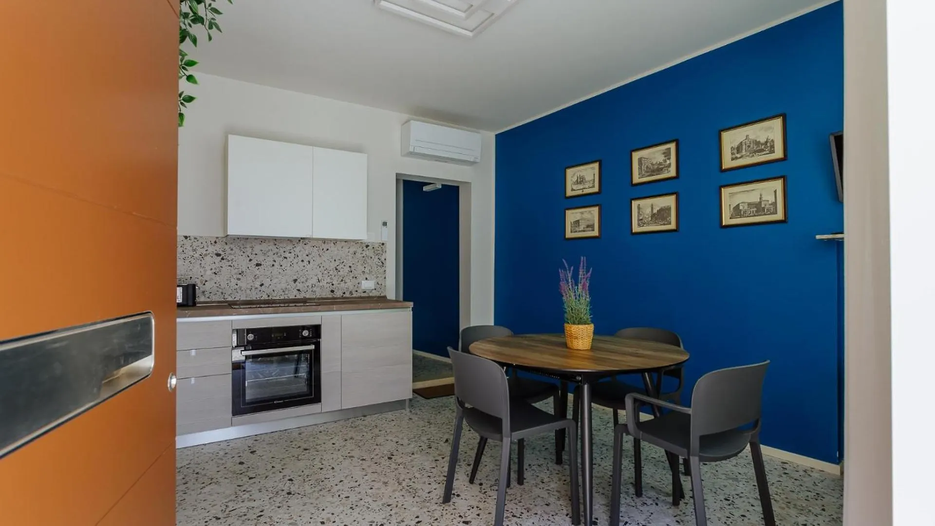Yourbanflat Orto Botanico Padova 0*,